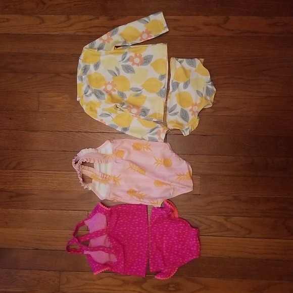 Swimsuits - Picture 2 of 6